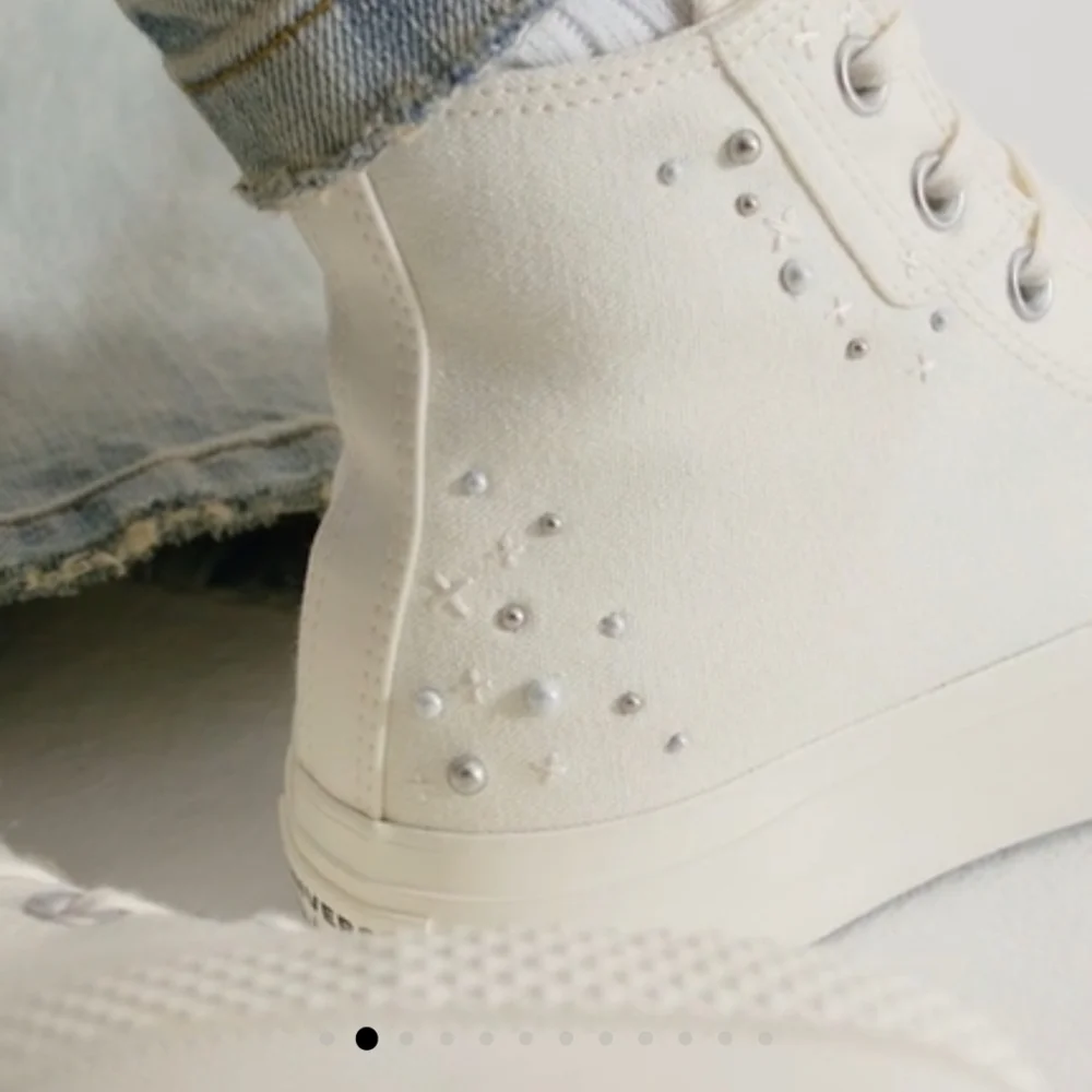 NWT Chuck Taylor All Star Lift Platform Pearls & Studs - Picture 10 of 16
